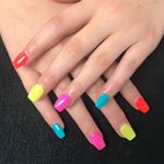 Multicoloured nails